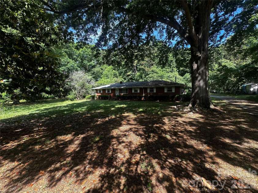 15023 Thompson Road, Mint Hill, NC 28227.  MLS# CAR4382591, YatesRealty ID 24020. 