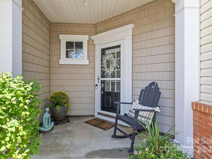 33124 Tanager Court, Fort Mill, SC 29707.  MLS# CAR4276689, YatesRealty ID 24021. Covered front entry