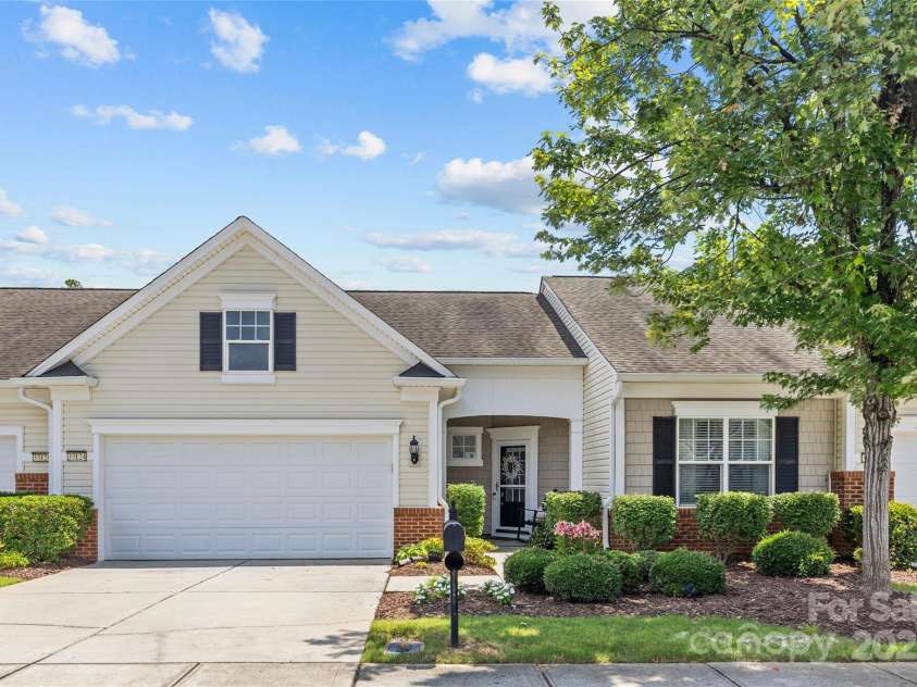 33124 Tanager Court, Fort Mill, SC 29707.  MLS# CAR4276689, YatesRealty ID 24021. Front yard view