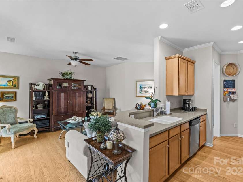 33124 Tanager Court, Fort Mill, SC 29707.  MLS# CAR4276689, YatesRealty ID 24021. Kitchen with pull outs