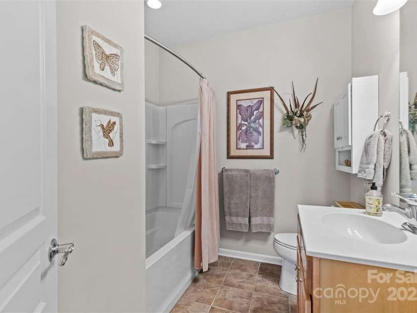 33124 Tanager Court, Fort Mill, SC 29707.  MLS# CAR4276689, YatesRealty ID 24021. Secondary bath