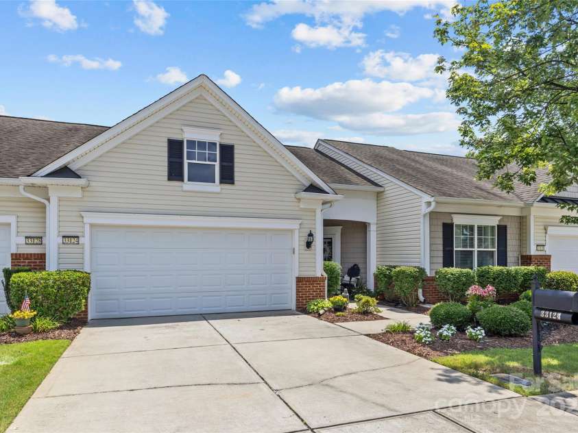 33124 Tanager Court, Fort Mill, SC 29707.  MLS# CAR4276689, YatesRealty ID 24021. Welcome home!
