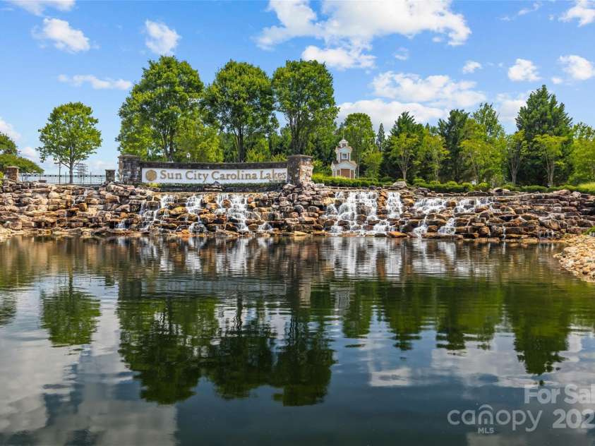 33124 Tanager Court, Fort Mill, SC 29707.  MLS# CAR4276689, YatesRealty ID 24021. Welcome to 33124 Tanager Court