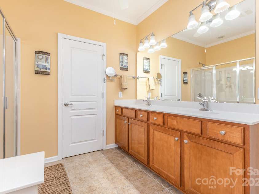 52095 Longspur Lane, Indian Land, SC 29707.  MLS# CAR4276043, YatesRealty ID 24022. Primary Bathroom