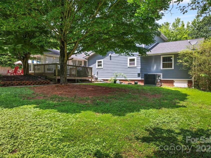 6313 Weddington Road, Concord, NC 28027.  MLS# CAR4267966, YatesRealty ID 24023. 