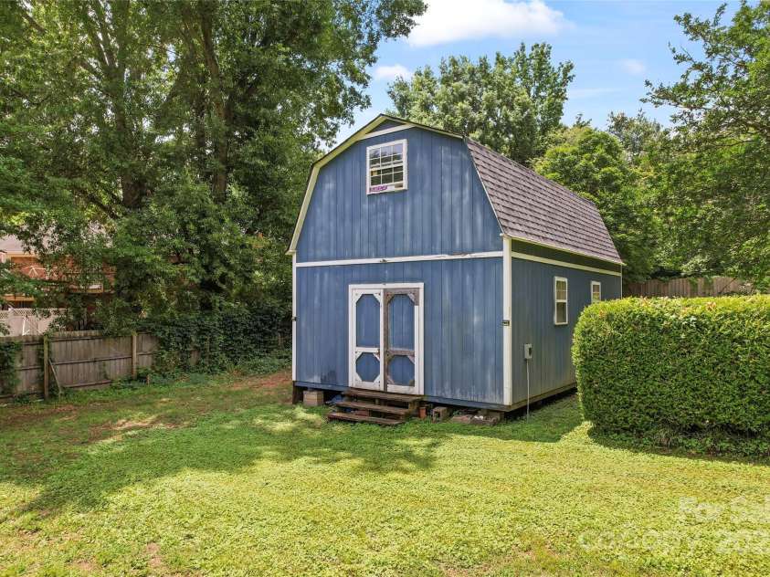 6313 Weddington Road, Concord, NC 28027.  MLS# CAR4267966, YatesRealty ID 24023. 