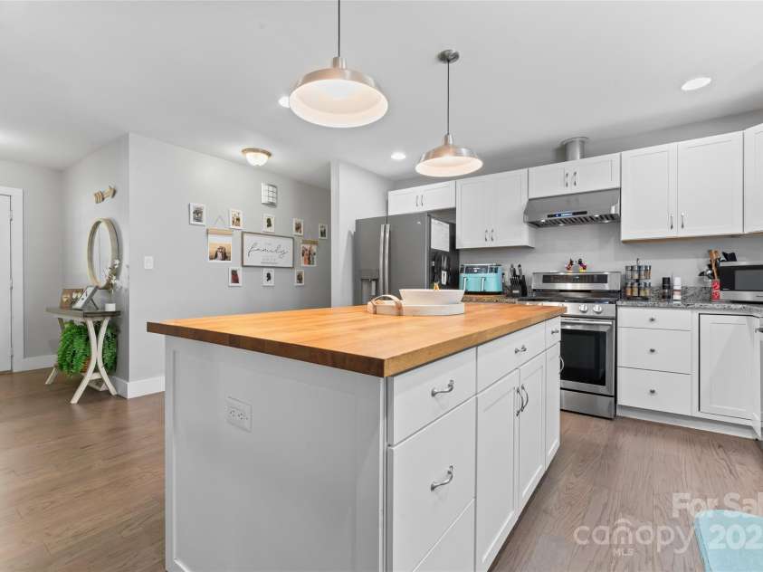 6313 Weddington Road, Concord, NC 28027.  MLS# CAR4267966, YatesRealty ID 24023. 