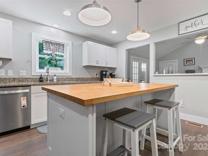 6313 Weddington Road, Concord, NC 28027.  MLS# CAR4267966, YatesRealty ID 24023. 