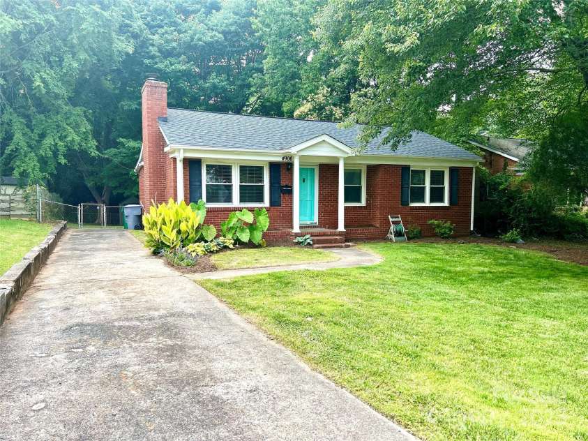 4906 Charleston Drive, Charlotte, NC 28212.  MLS# CAR4266265, YatesRealty ID 24024. 