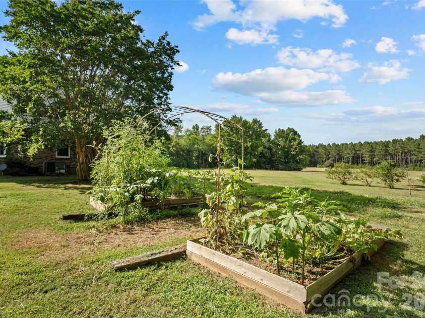 2520 Wooten Road, Chester, SC 29706.  MLS# CAR4384506, YatesRealty ID 24025. 