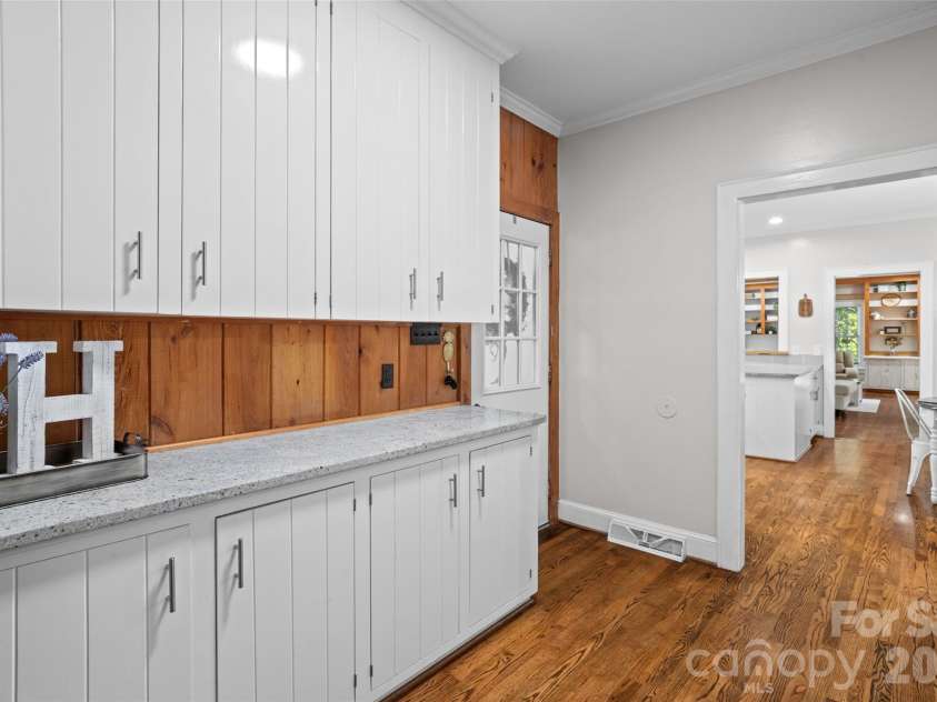 2520 Wooten Road, Chester, SC 29706.  MLS# CAR4384506, YatesRealty ID 24025. Drop Zone / Laundry Area