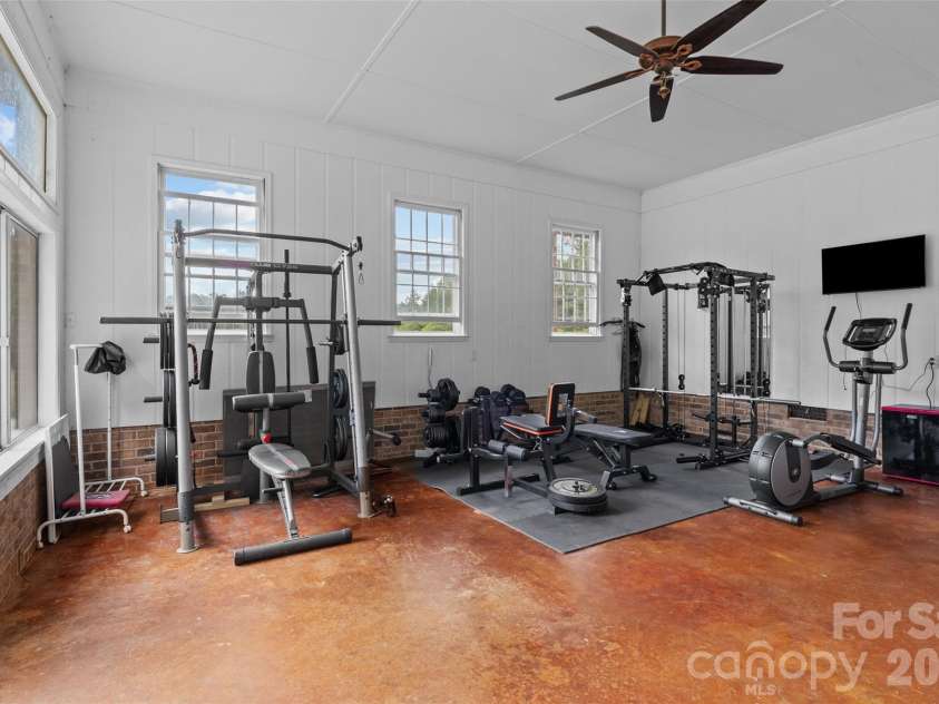 2520 Wooten Road, Chester, SC 29706.  MLS# CAR4384506, YatesRealty ID 24025. Flex Space