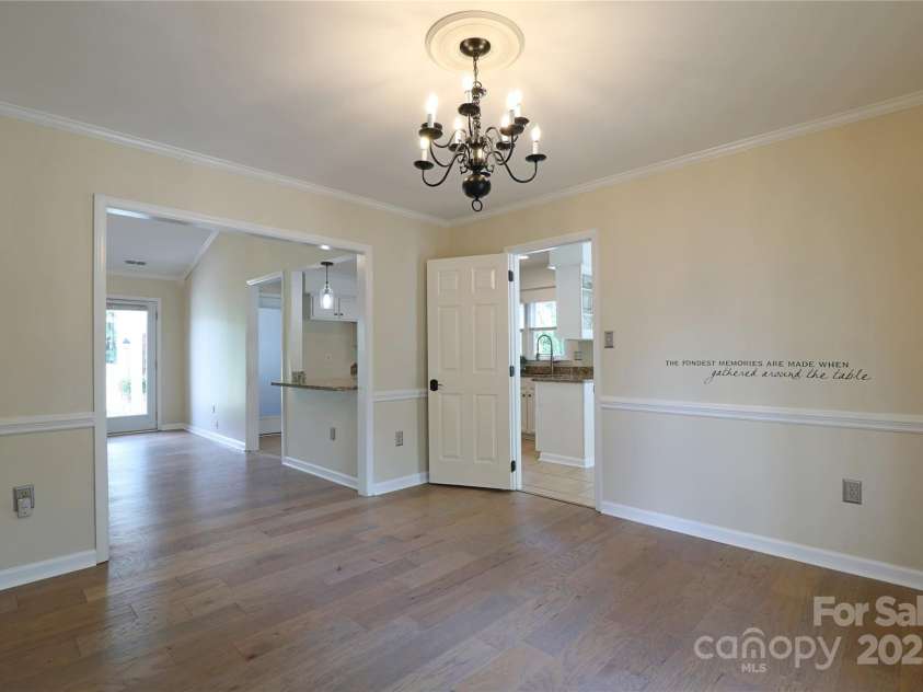 8829 Gelligum Drive, Charlotte, NC 28277.  MLS# CAR4275975, YatesRealty ID 24025. 