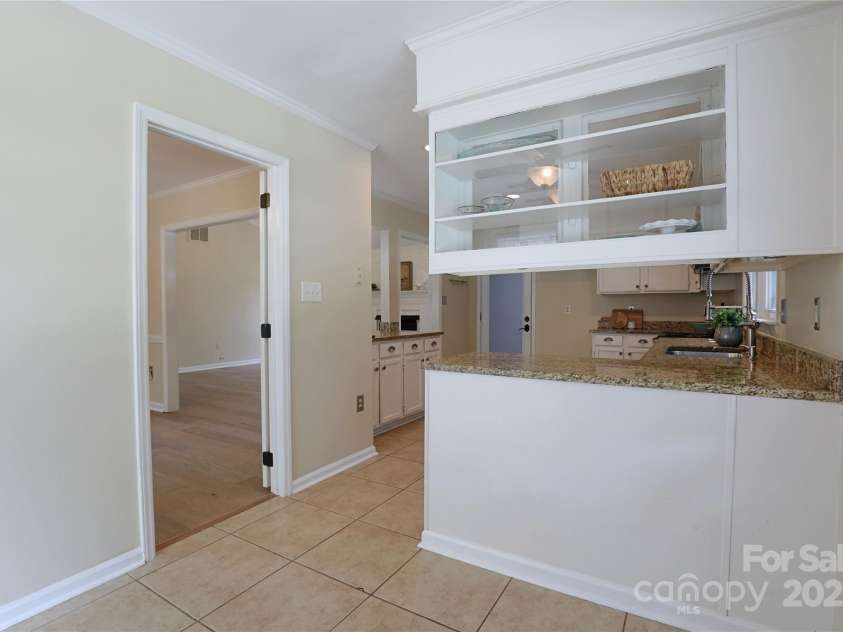 8829 Gelligum Drive, Charlotte, NC 28277.  MLS# CAR4275975, YatesRealty ID 24025. 