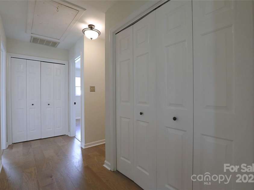 8829 Gelligum Drive, Charlotte, NC 28277.  MLS# CAR4275975, YatesRealty ID 24025. 