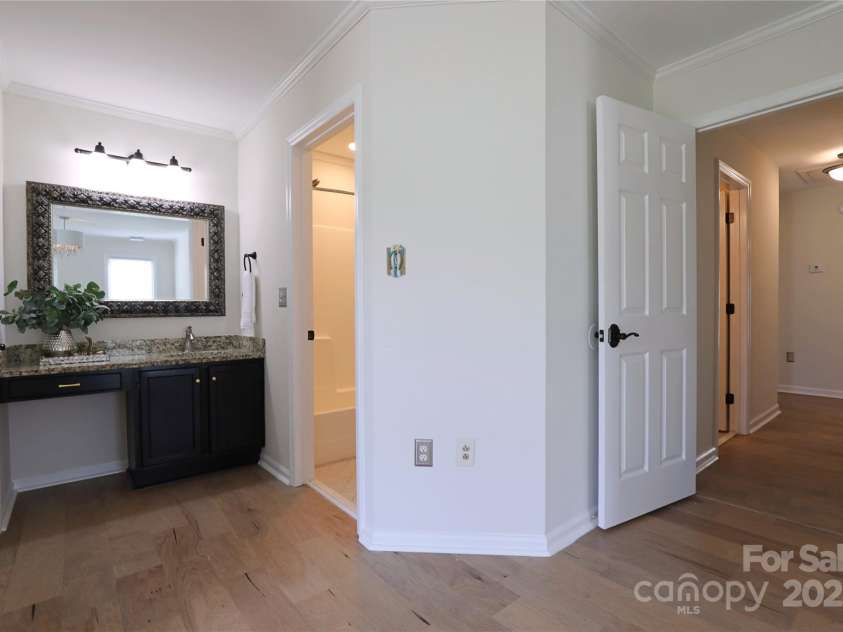 8829 Gelligum Drive, Charlotte, NC 28277.  MLS# CAR4275975, YatesRealty ID 24025. 