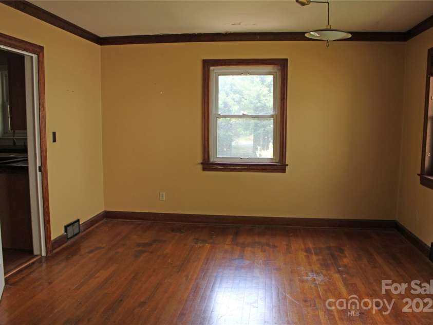 426/432 Maple Street, Brevard, NC 28712.  MLS# CAR4259248, YatesRealty ID 24026. 