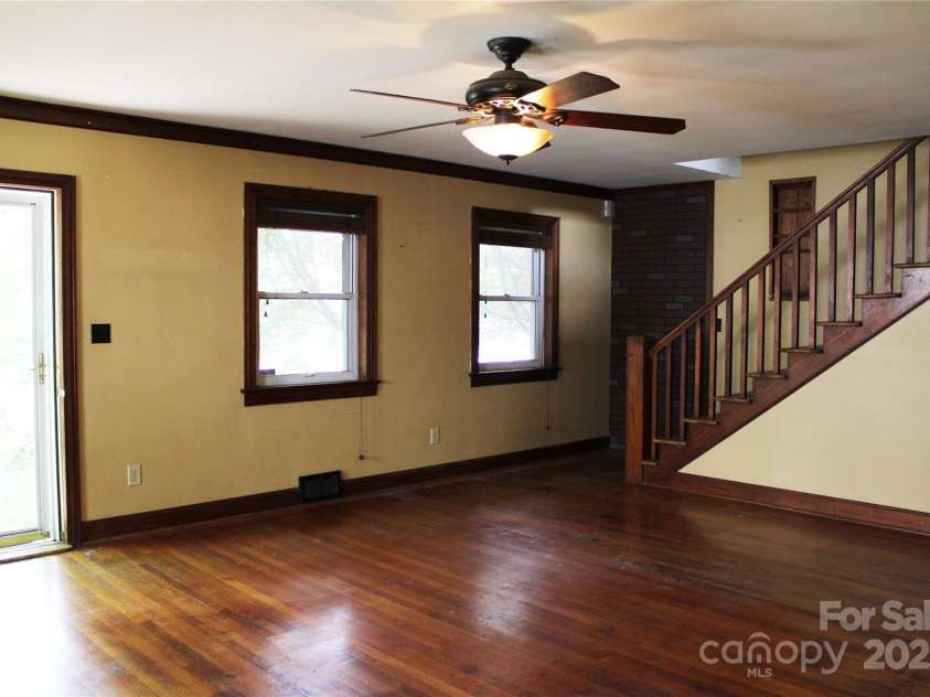 426/432 Maple Street, Brevard, NC 28712.  MLS# CAR4259248, YatesRealty ID 24026. 