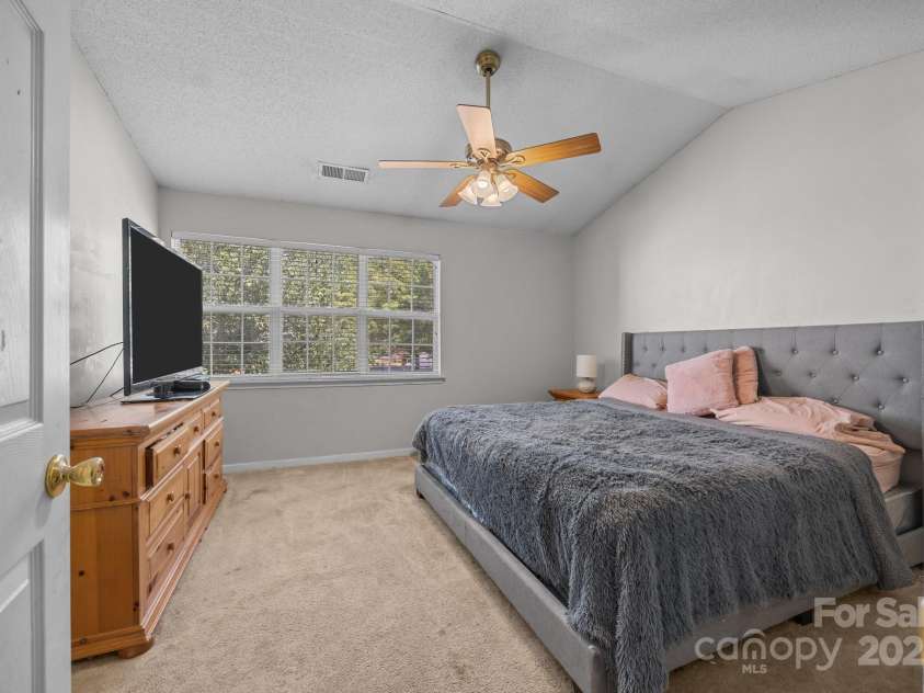 1778 Pergola Place, Charlotte, NC 28213.  MLS# CAR4276242, YatesRealty ID 24028. 