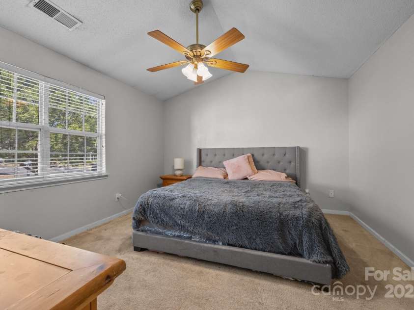 1778 Pergola Place, Charlotte, NC 28213.  MLS# CAR4276242, YatesRealty ID 24028. 