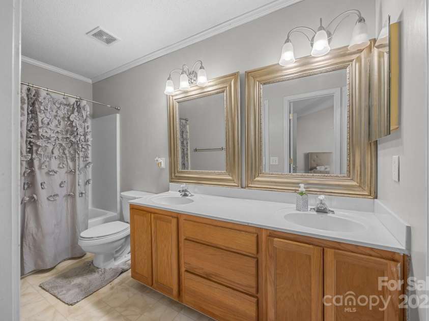 1778 Pergola Place, Charlotte, NC 28213.  MLS# CAR4276242, YatesRealty ID 24028. 