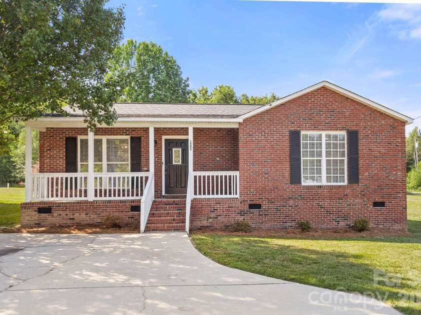 1502 Main Street, Cherryville, NC 28021.  MLS# CAR4384202, YatesRealty ID 24029. 