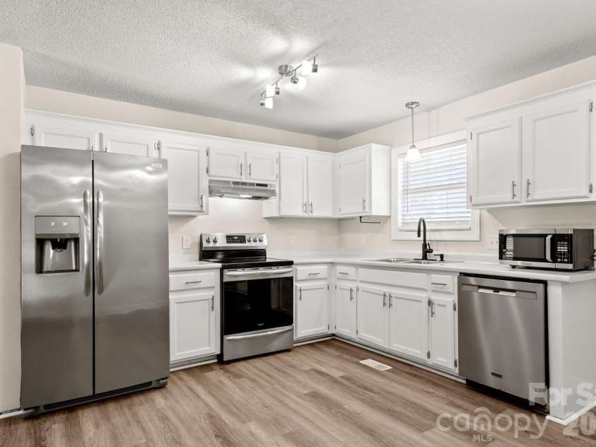 1502 Main Street, Cherryville, NC 28021.  MLS# CAR4384202, YatesRealty ID 24029. 