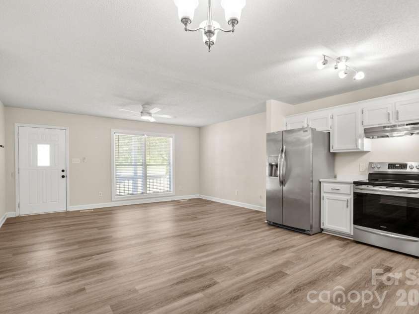 1502 Main Street, Cherryville, NC 28021.  MLS# CAR4384202, YatesRealty ID 24029. 