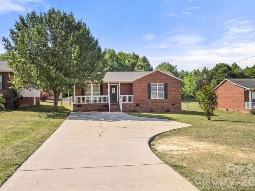 1502 Main Street, Cherryville, NC 28021.  MLS# CAR4384202, YatesRealty ID 24029. 