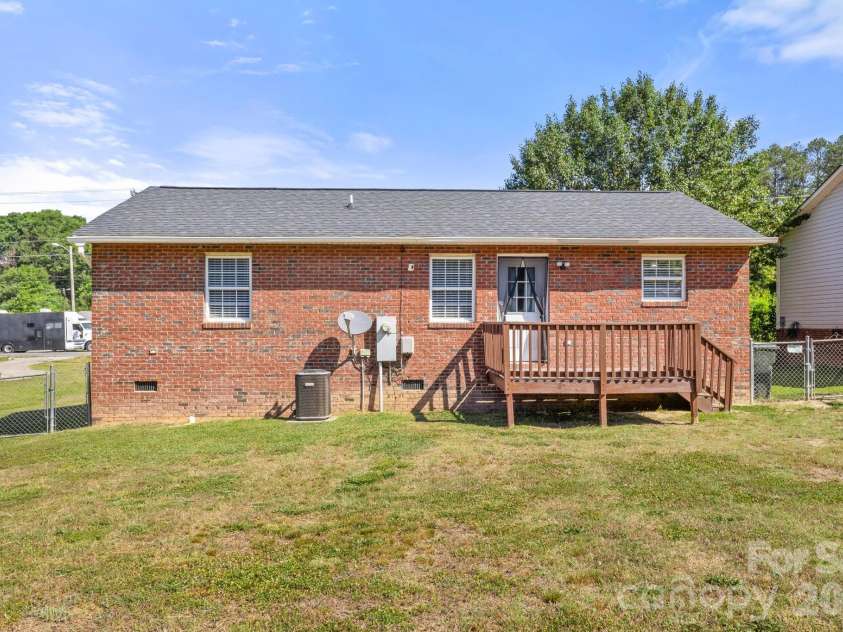1502 Main Street, Cherryville, NC 28021.  MLS# CAR4384202, YatesRealty ID 24029. 