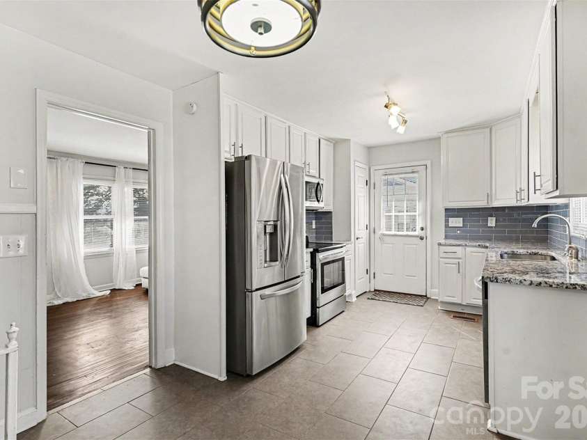 420 Colony Acres Drive, Charlotte, NC 28217.  MLS# CAR4335694, YatesRealty ID 2403. 