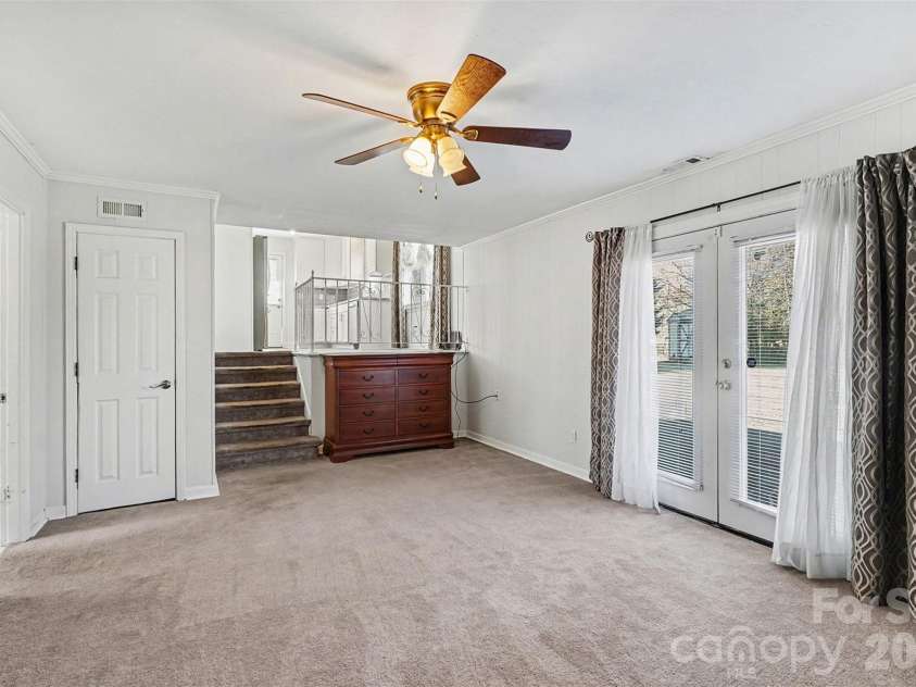 420 Colony Acres Drive, Charlotte, NC 28217.  MLS# CAR4335694, YatesRealty ID 2403. 