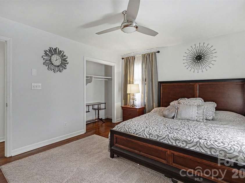 420 Colony Acres Drive, Charlotte, NC 28217.  MLS# CAR4335694, YatesRealty ID 2403. 