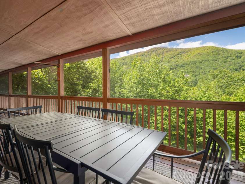 39 Great Aspen Way, Black Mountain, NC 28711.  MLS# CAR4383326, YatesRealty ID 24030. 