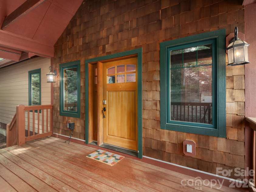 39 Great Aspen Way, Black Mountain, NC 28711.  MLS# CAR4383326, YatesRealty ID 24030. 