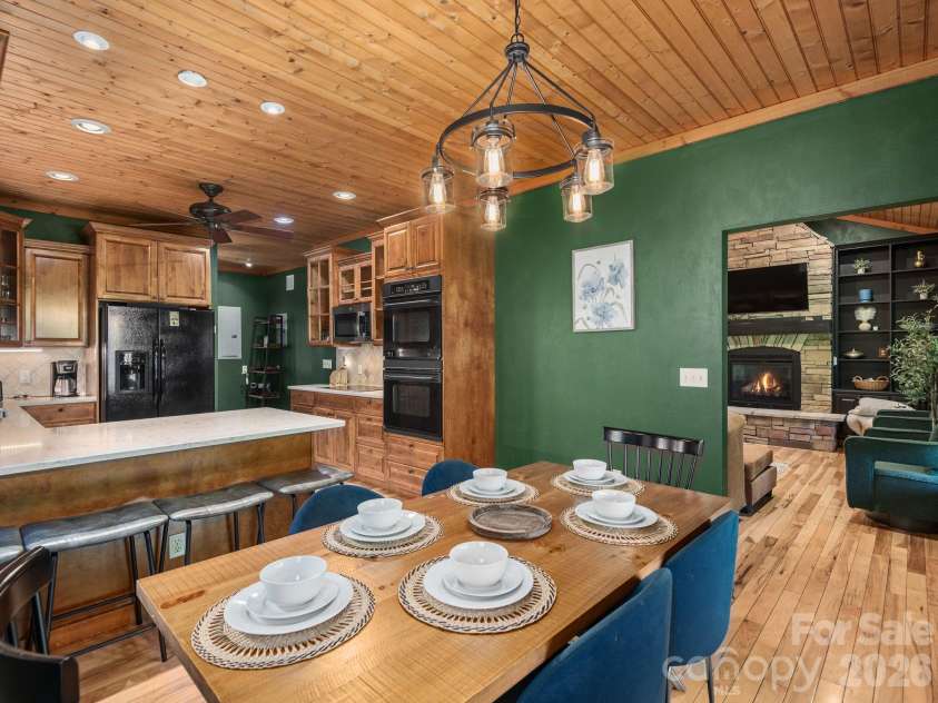 39 Great Aspen Way, Black Mountain, NC 28711.  MLS# CAR4383326, YatesRealty ID 24030. 