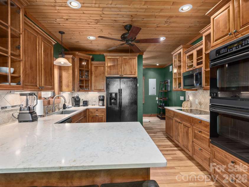 39 Great Aspen Way, Black Mountain, NC 28711.  MLS# CAR4383326, YatesRealty ID 24030. 