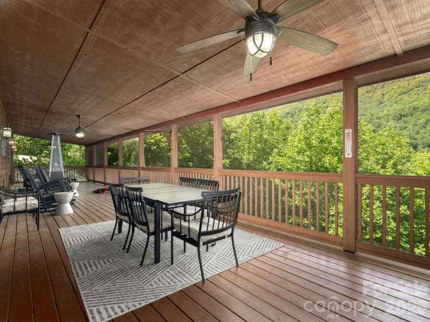 39 Great Aspen Way, Black Mountain, NC 28711.  MLS# CAR4383326, YatesRealty ID 24030. 