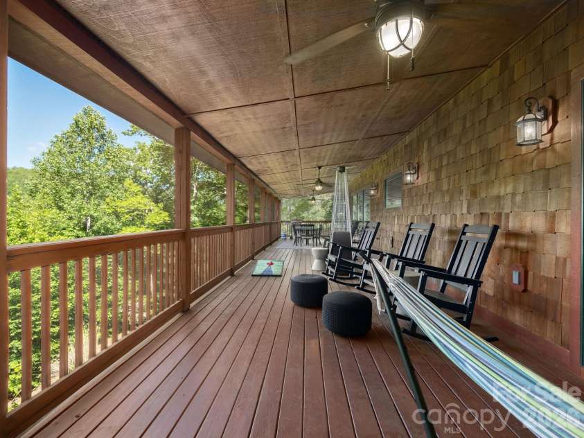 39 Great Aspen Way, Black Mountain, NC 28711.  MLS# CAR4383326, YatesRealty ID 24030. 