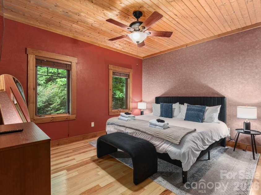 39 Great Aspen Way, Black Mountain, NC 28711.  MLS# CAR4383326, YatesRealty ID 24030. 