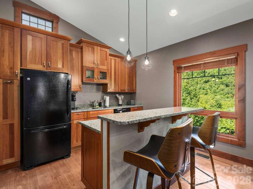 39 Great Aspen Way, Black Mountain, NC 28711.  MLS# CAR4383326, YatesRealty ID 24030. 