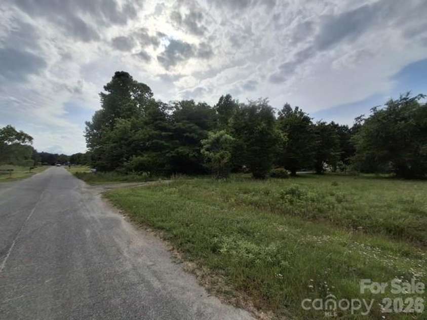 890 Snohan Road, Ayden, NC 28513.  MLS# CAR4391021, YatesRealty ID 24032. 