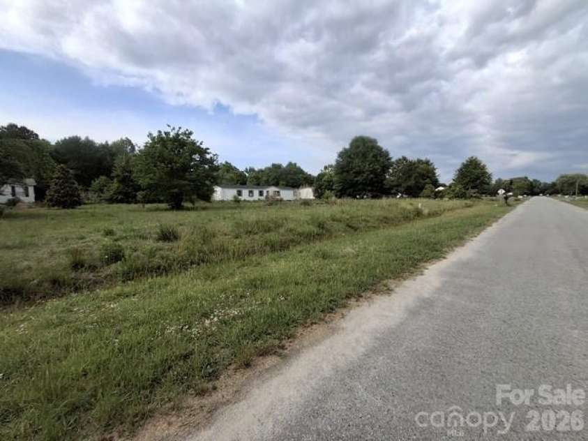 890 Snohan Road, Ayden, NC 28513.  MLS# CAR4391021, YatesRealty ID 24032. 