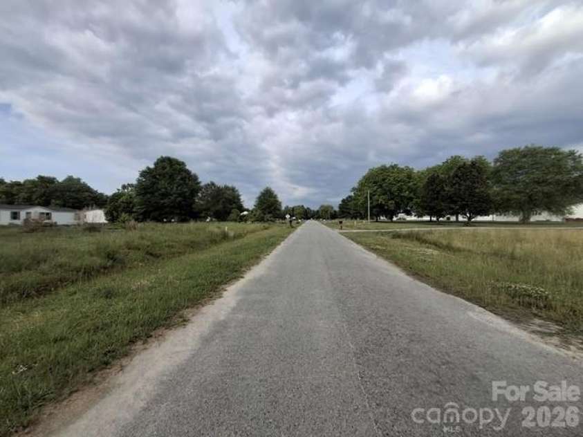 890 Snohan Road, Ayden, NC 28513.  MLS# CAR4391021, YatesRealty ID 24032. 