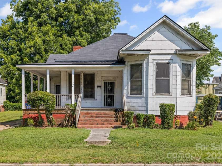 108 Walker Street, Chester, SC 29706.  MLS# CAR4277990, YatesRealty ID 24033. 