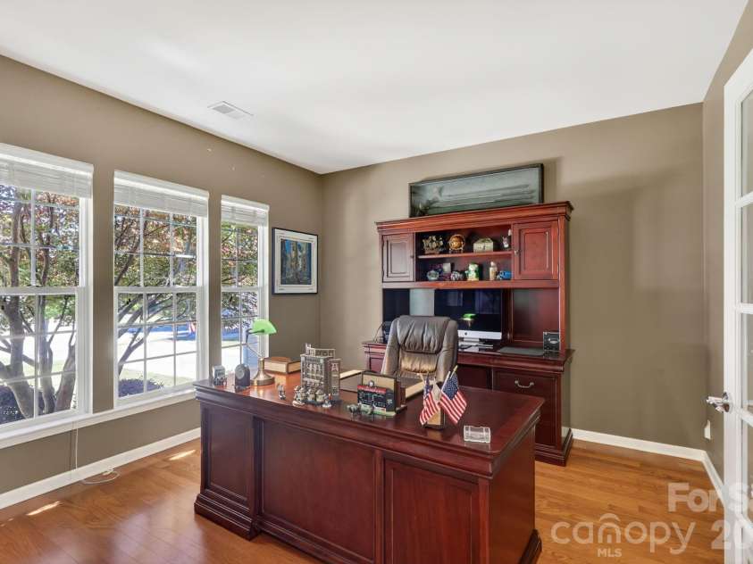 9242 Whistling Straits Drive, Fort Mill, SC 29707.  MLS# CAR4381475, YatesRealty ID 24033. 