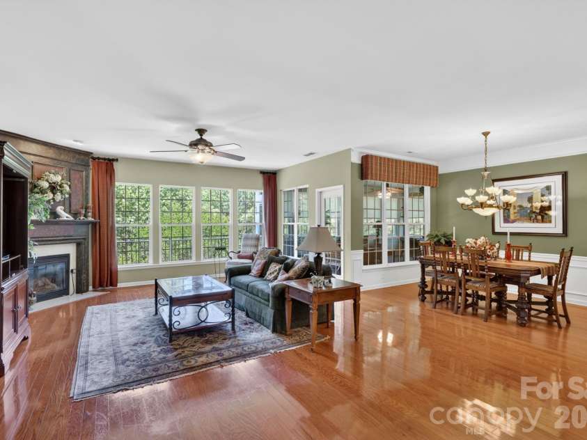 9242 Whistling Straits Drive, Fort Mill, SC 29707.  MLS# CAR4381475, YatesRealty ID 24033. 
