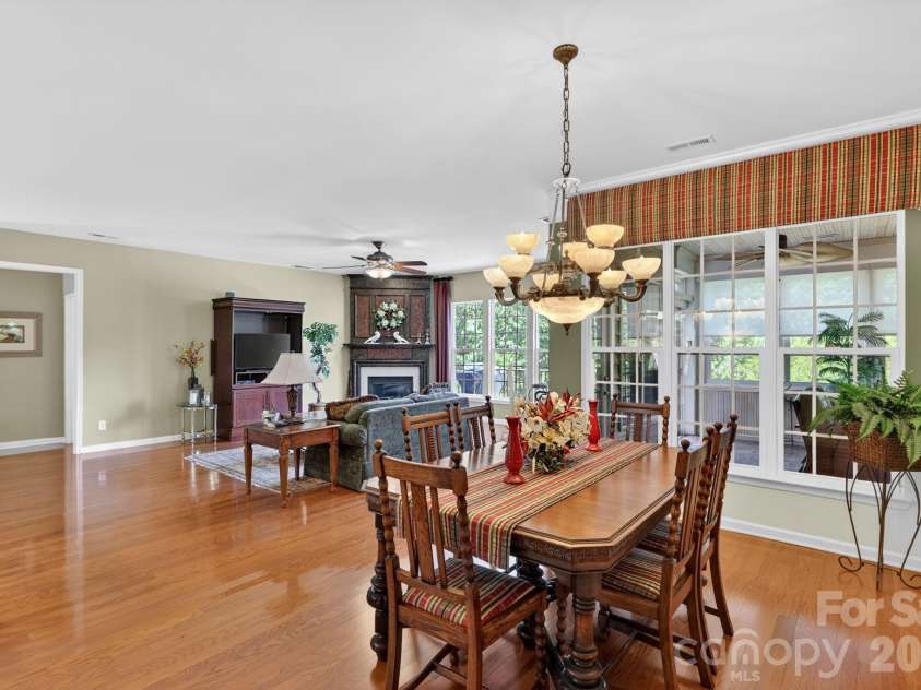 9242 Whistling Straits Drive, Fort Mill, SC 29707.  MLS# CAR4381475, YatesRealty ID 24033. 