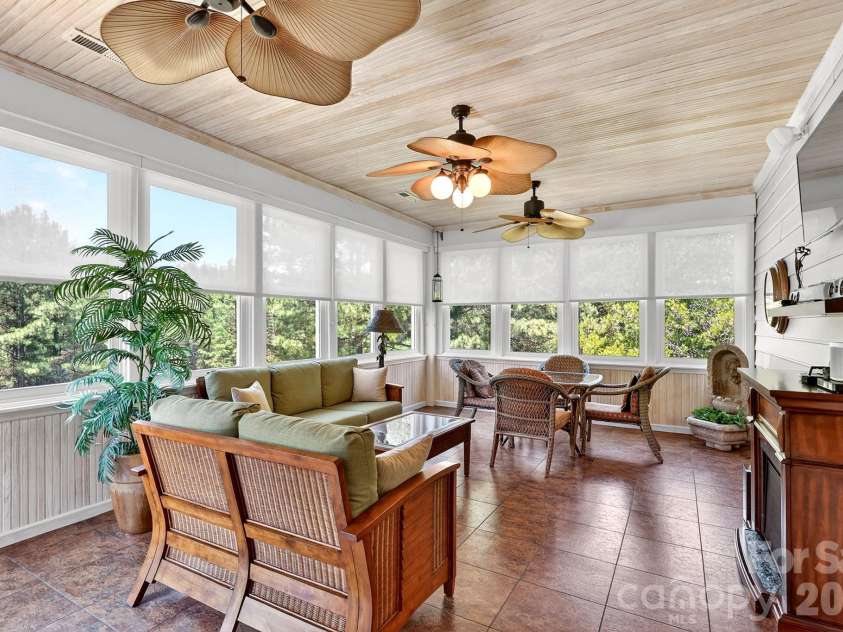 9242 Whistling Straits Drive, Fort Mill, SC 29707.  MLS# CAR4381475, YatesRealty ID 24033. 