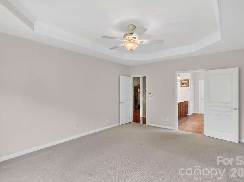 9242 Whistling Straits Drive, Fort Mill, SC 29707.  MLS# CAR4381475, YatesRealty ID 24033. 